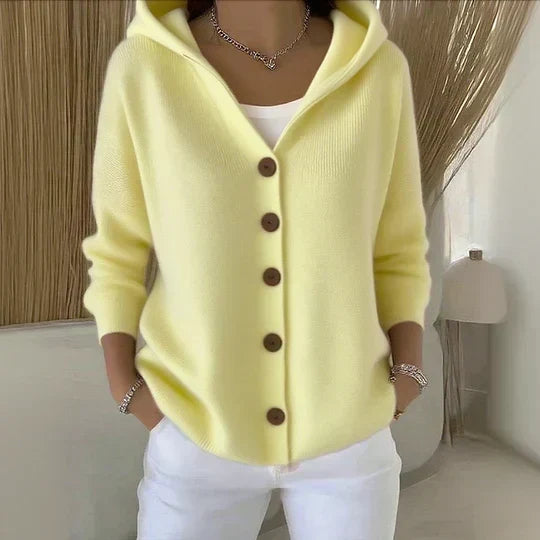 Darienne | Cardigan tricoté avec capuche et boutons